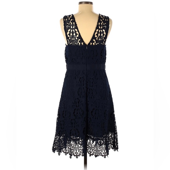 NWT Banana Republic Factory Store Casual Dress Lace Embroidery Dark blue
Size 8 - Picture 7 of 11